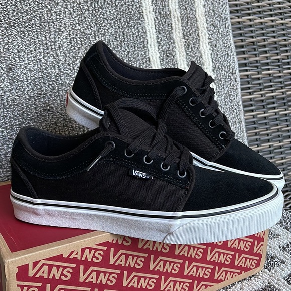 Vans Chukka Low Suede Black/True White WMNS - Picture 7 of 16